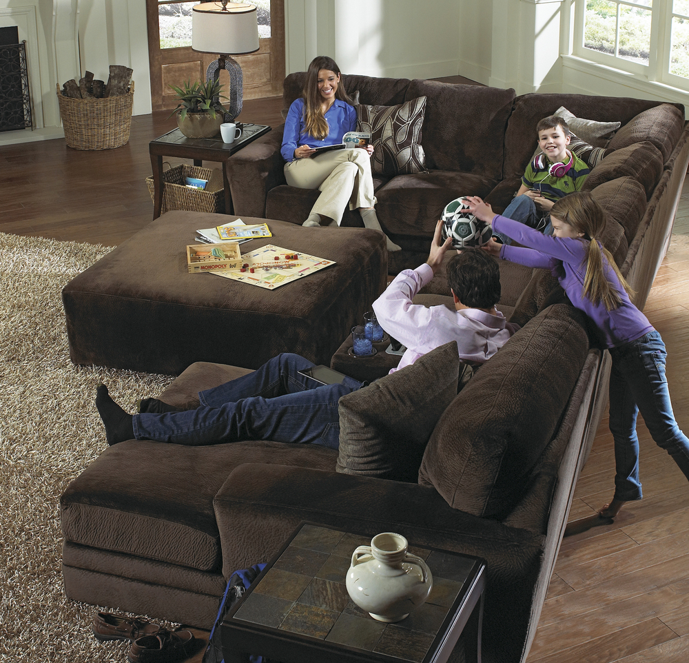 Everest 4377 Stationary Sectional Sofas And Sectionals