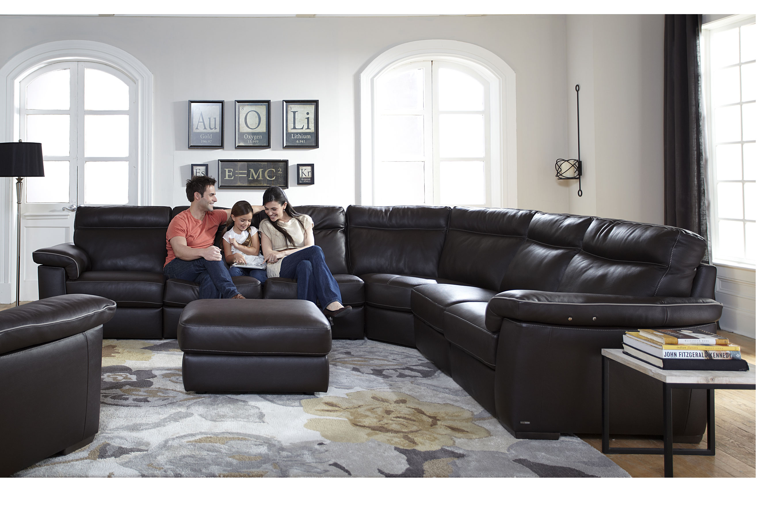 Brivido B757 Reclining Sectional Includes Sofas And Sectionals Brivido B757 Reclining Sectional